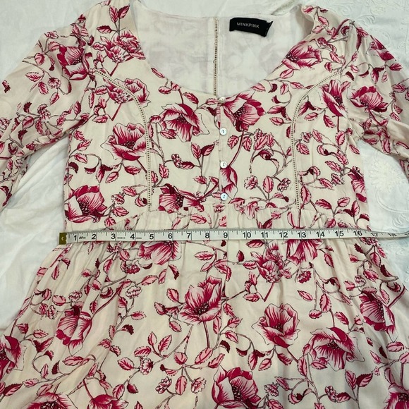 MinkPink Flowy Floral Mini Dress size Med - Picture 7 of 16